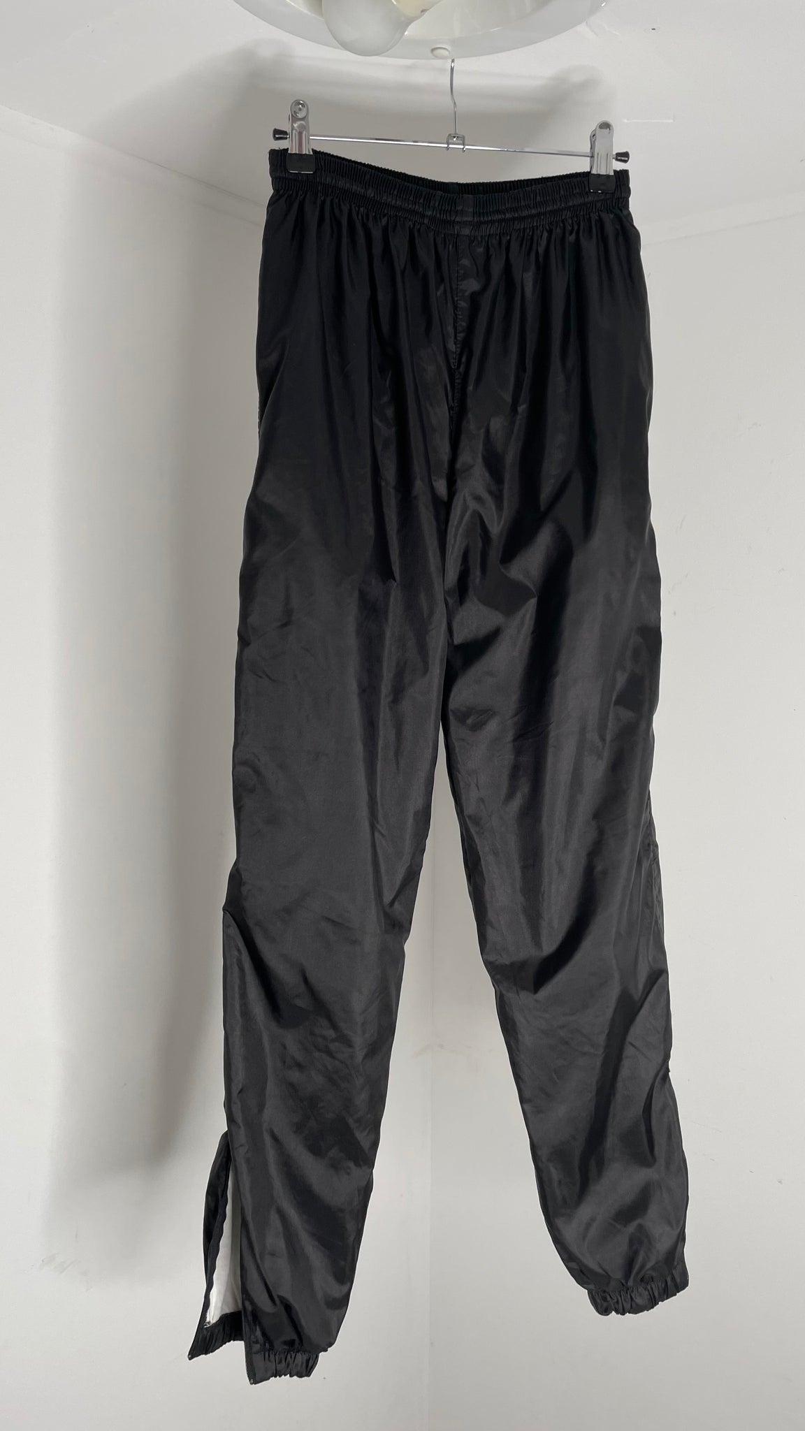 Black Wind Pants S