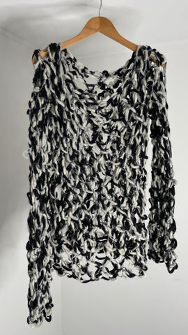 Noir Knots Sweater O/S