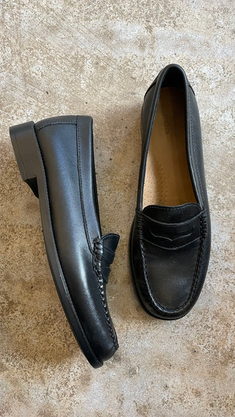 G.H. Bass Black Loafers 38