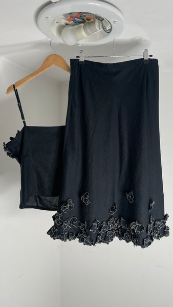 Black Linen Flowers Set M