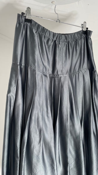 Silver Pleat Skirt M/L