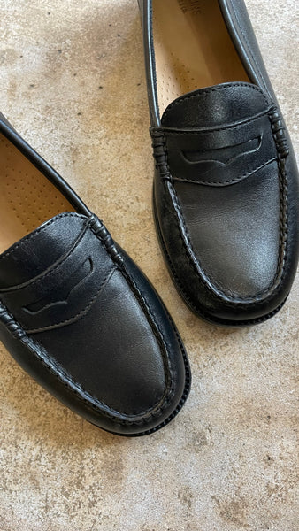 G.H. Bass Black Loafers 38