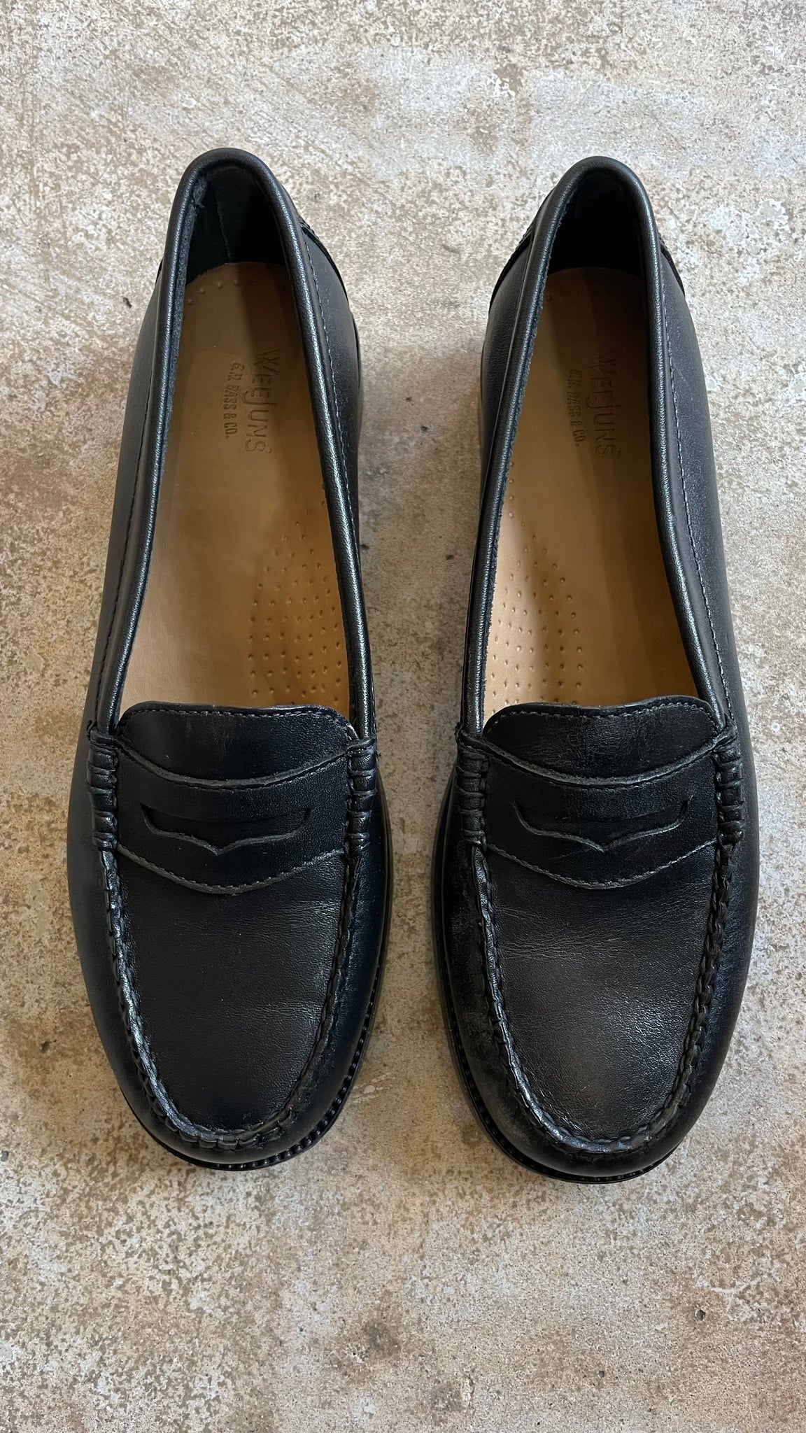 G.H. Bass Black Loafers 38