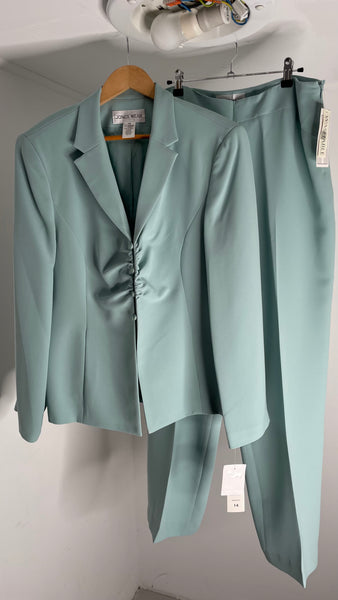 Jones Wear Mint Suit 14