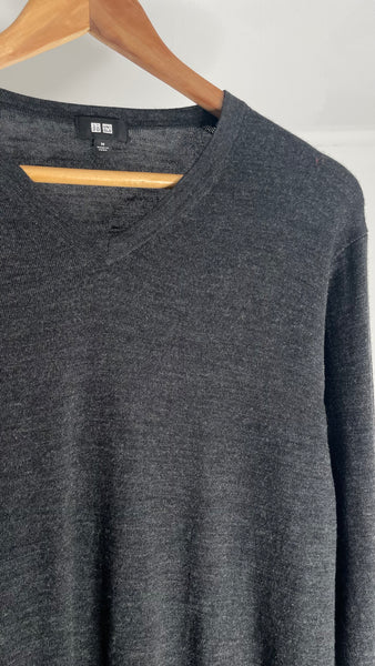 Uniqlo Charcoal Sweater M