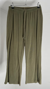 Olive Comfy Capris M