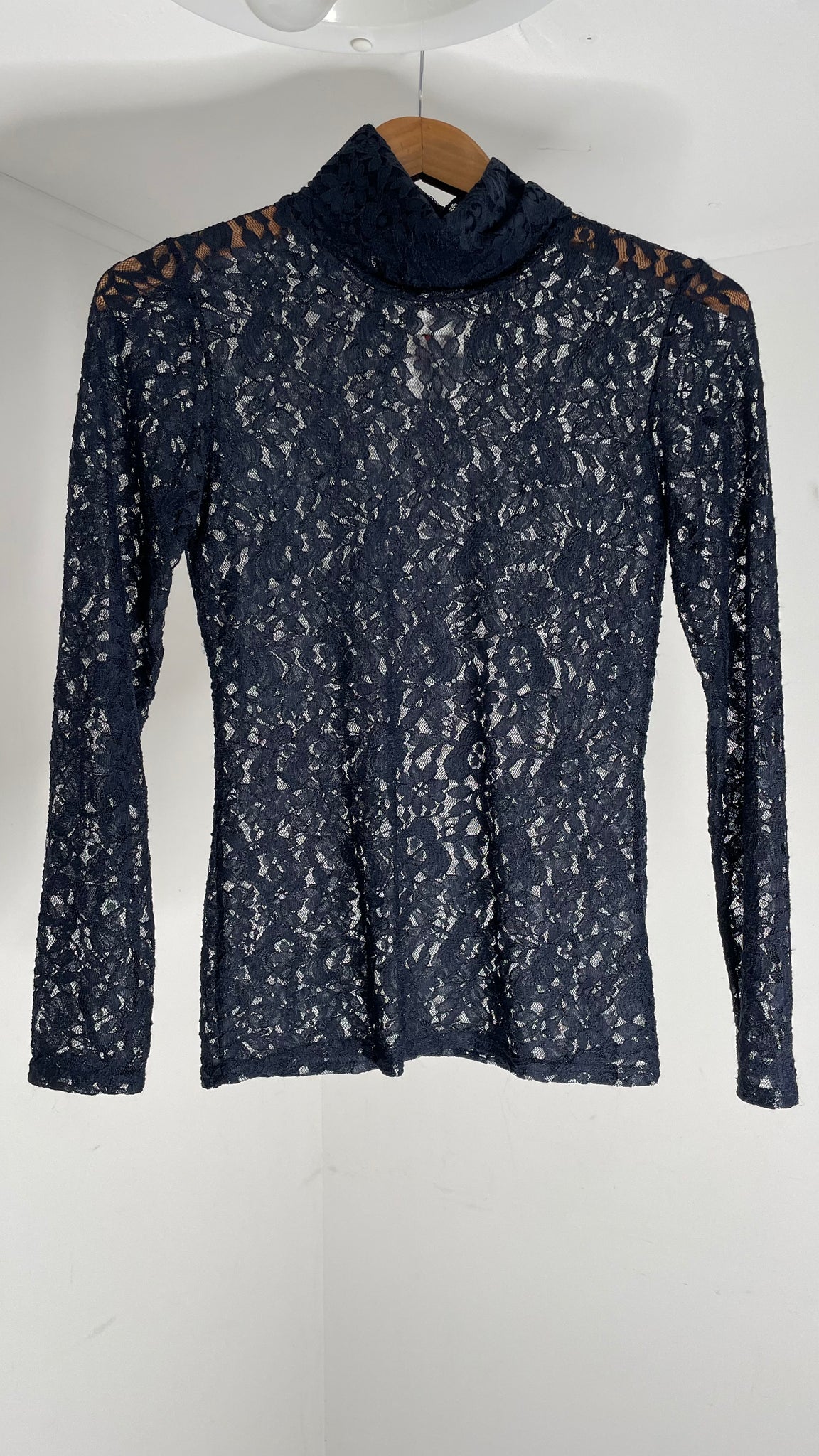 Navy Lace Top M