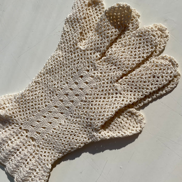 White Knit Gloves