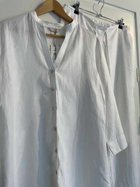 Linen White Two Top 42