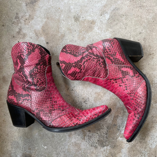 Hot Pink Rep Boots 39