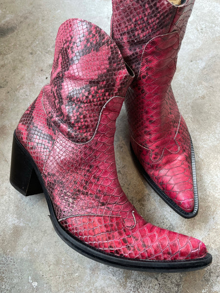 Hot Pink Rep Boots 39