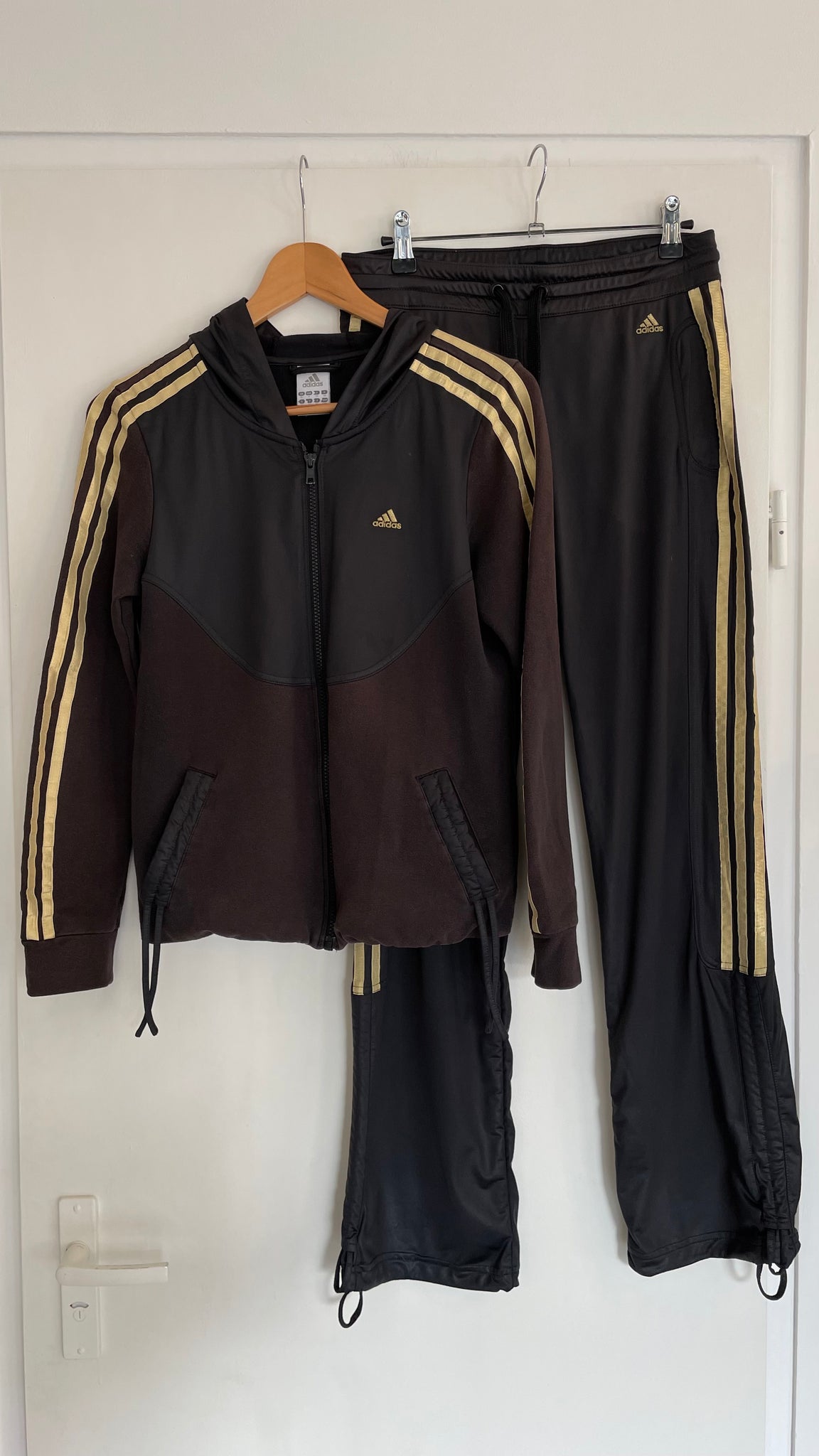 Vintage Gold Adidas Track Suit S